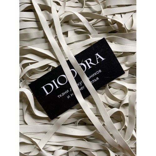 Резинка. Лента каучуковая 7x0,5 мм белый (001)