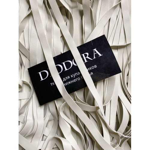 Резинка. Лента каучуковая 8x0,6 мм белый (001)