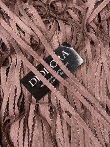 Лента отделочная эластичная 641/8 кофейно розовый (885)